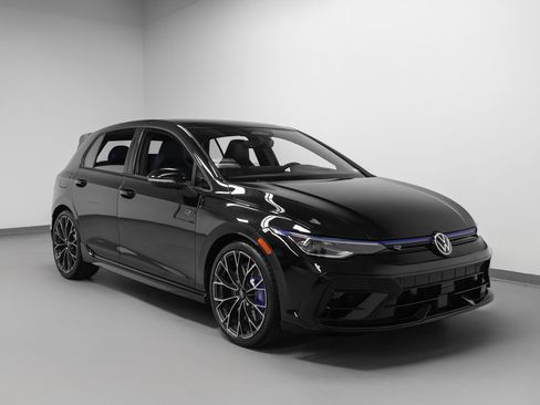Used 2026 Volkswagen Golf AWD/4WD image 14