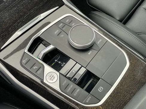 Used 2023 BMW 330i xDrive Sedan w/ Premium Package image 21