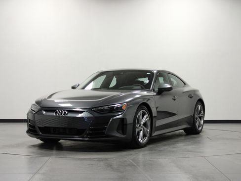 Used 2023 Audi e-tron GT Premium Plus image 8
