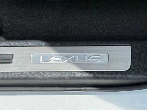 Used 2025 Lexus GX 550 w/ Accessory Package (32) AWD/4WD image 18
