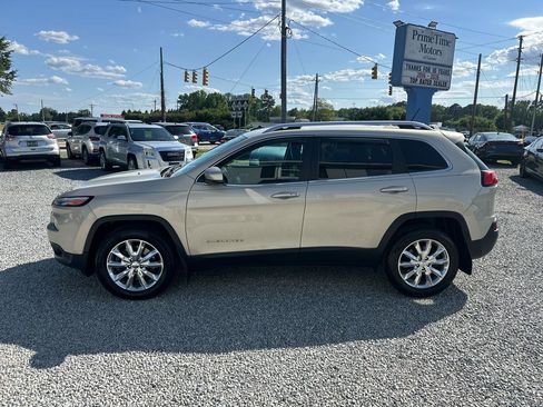 Used 2015 Jeep Cherokee Limited AWD/4WD image 2