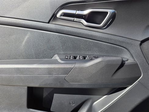 New 2026 Kia Sportage LX w/ LX Convenience Package image 16