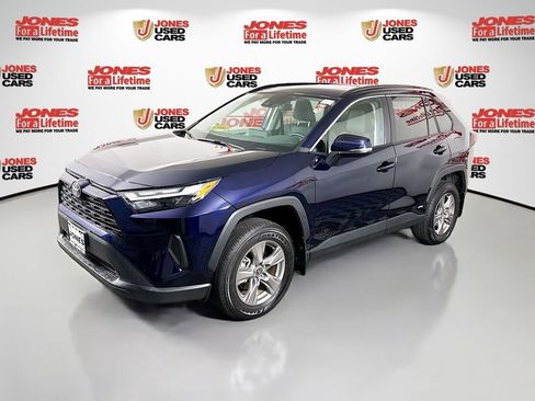 Certified 2025 Toyota RAV4 XLE w/ Convenience Package AWD/4WD image 15