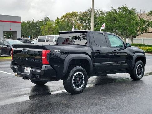 Used 2024 Toyota Tacoma TRD Off-Road image 4