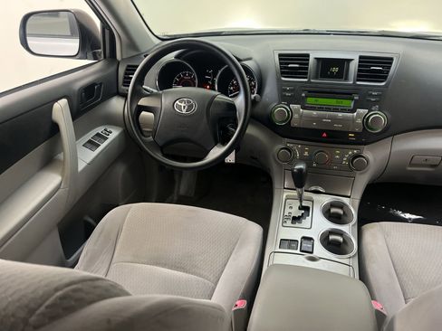 Used 2010 Toyota Highlander 2WD image 30