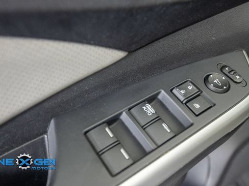 Used 2015 Honda CR-V EX-L image 12