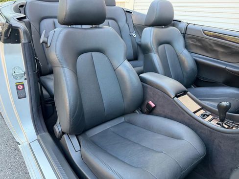 Used 2000 Mercedes-Benz CLK 320 Cabriolet image 27