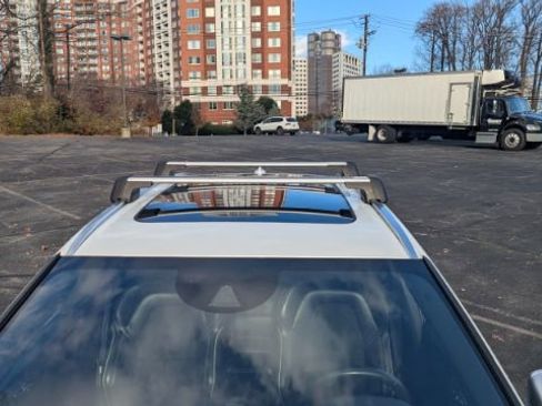 Used 2018 Volvo XC60 T6 R-Design w/ Convenience Package image 15