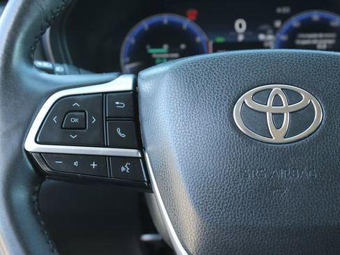 Used 2024 Toyota Grand Highlander FWD image 16