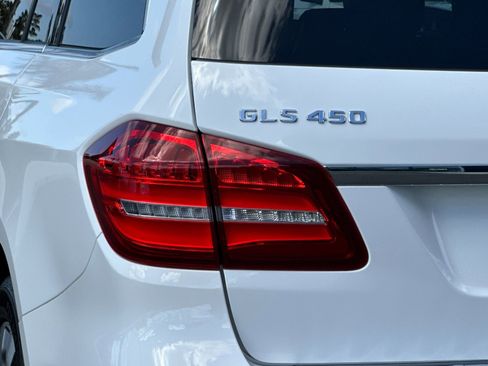 Used 2019 Mercedes-Benz GLS 450 4MATIC image 32