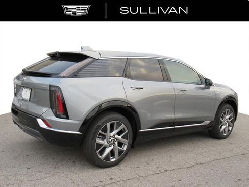 New 2026 Cadillac Optiq Luxury 1 image 6
