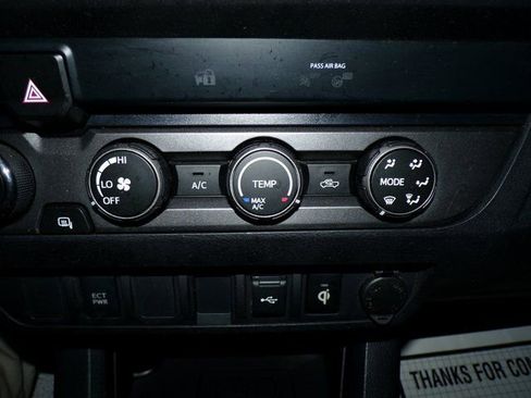 Used 2020 Toyota Tacoma TRD Sport image 22