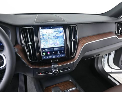 Used 2023 Volvo XC60 B5 Plus w/ Climate Package FWD image 14
