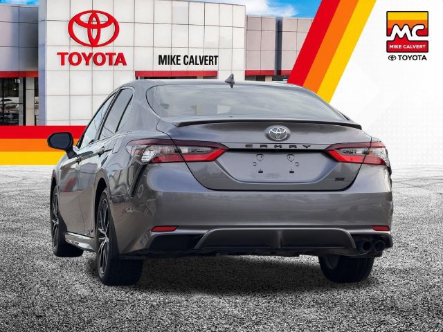 Used 2024 Toyota Camry SE FWD image 4