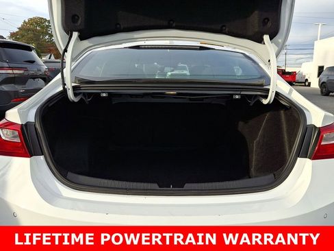 Used 2024 Chevrolet Malibu LT image 29