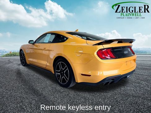 Used 2022 Ford Mustang GT Premium RWD image 3