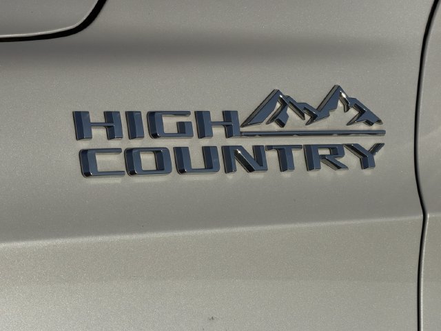 Certified 2022 Chevrolet Tahoe High Country AWD/4WD image 13