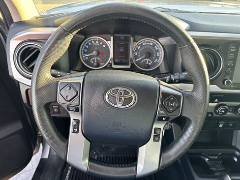 Used 2020 Toyota Tacoma SR5 image 13