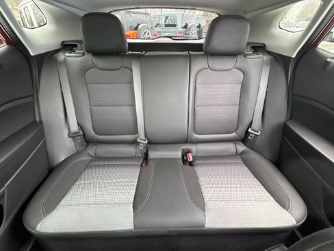 Used 2025 Chevrolet Trax LT w/ Driver Confidence Package image 29