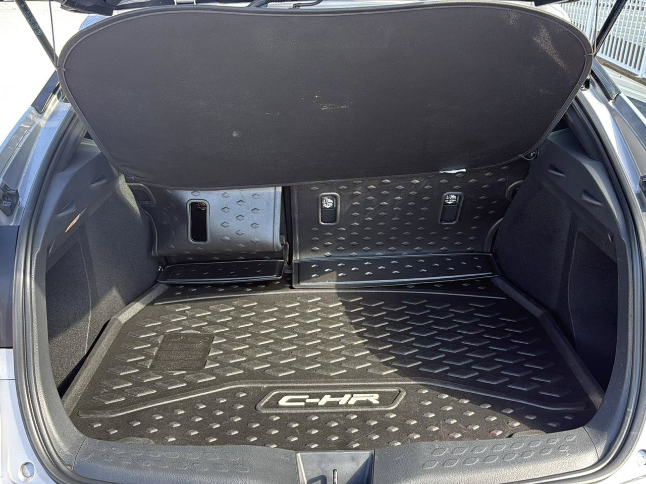 Used 2019 Toyota C-HR XLE FWD image 20