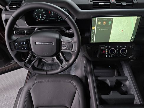 New 2026 Land Rover Defender 130 X-Dynamic SE image 12