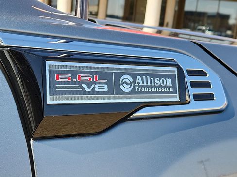 Used 2024 GMC Sierra 2500 Denali w/ Denali Reserve Package image 8