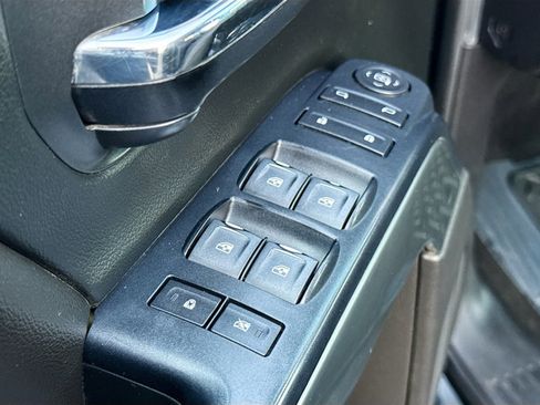 Used 2018 Chevrolet Silverado 1500 LT w/ LT Eassist Package image 18