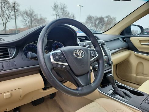 Used 2015 Toyota Camry XLE w/ Moonroof Package image 14