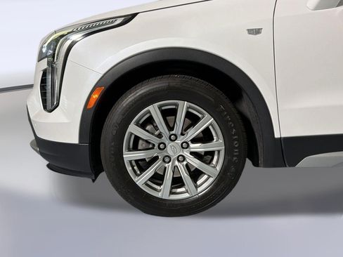 Used 2023 Cadillac XT4 Premium Luxury w/ Cold Weather Package FWD image 12