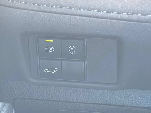 Used 2024 Toyota Highlander XSE FWD image 27