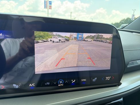 New 2026 Chevrolet Traverse LT FWD image 30