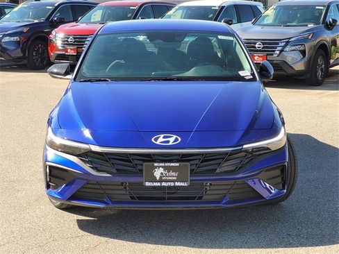 New 2025 Hyundai Elantra SEL image 2