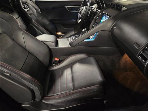 Used 2018 Jaguar F-TYPE Coupe AWD image 17