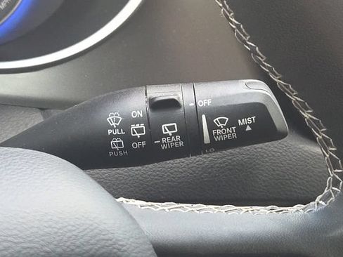 Used 2022 Chrysler Pacifica Touring-L FWD image 45