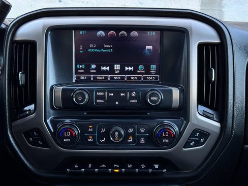 Used 2017 GMC Sierra 2500 Denali w/ Duramax Plus Package AWD/4WD image 36