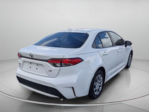 Used 2020 Toyota Corolla LE FWD image 8
