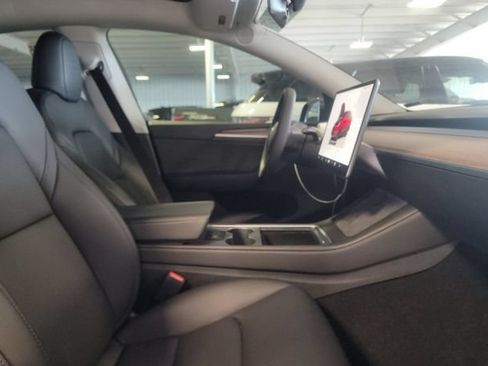 Used 2023 Tesla Model Y Performance AWD/4WD image 5