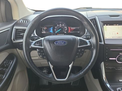 Used 2016 Ford Edge Titanium w/ Technology Package image 12