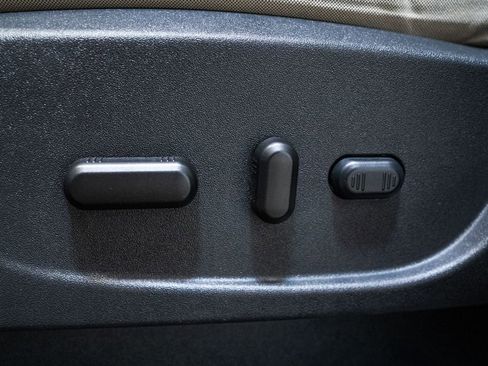 Used 2017 Ford Escape SE w/ Equipment Group 201A image 21