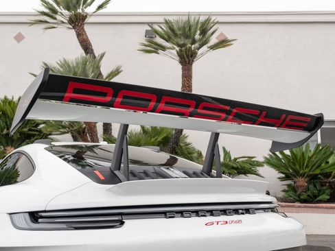 Used 2025 Porsche 911 GT3 RS RWD image 38