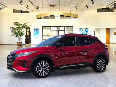 Certified 2023 Nissan Kicks SR w/ SR Premium Package FWD image 1