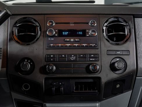 Used 2014 Ford F450 XL w/ Power Equipment Group image 21