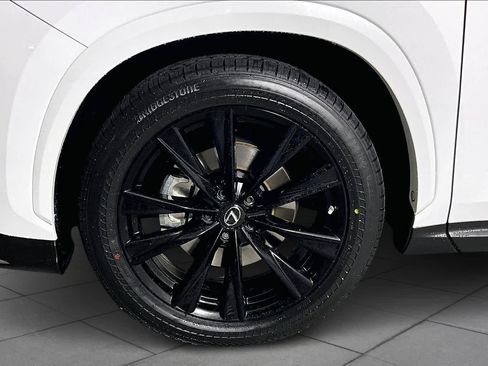 Used 2022 Lexus NX 450h+ F Sport image 10