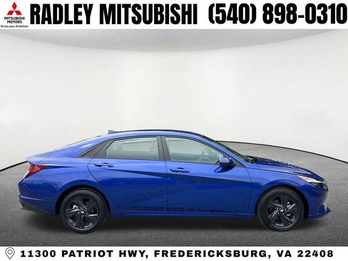 Used 2023 Hyundai Elantra SEL w/ Cargo Package FWD image 20