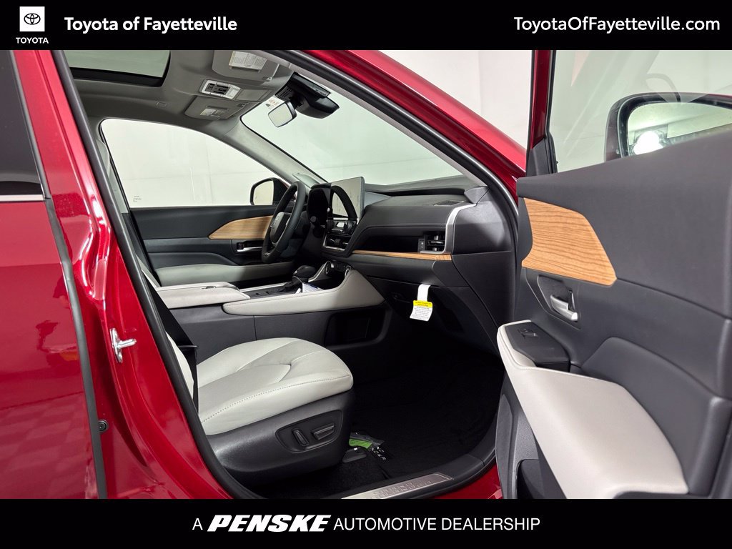 New 2026 Toyota Grand Highlander AWD Hybrid image 14