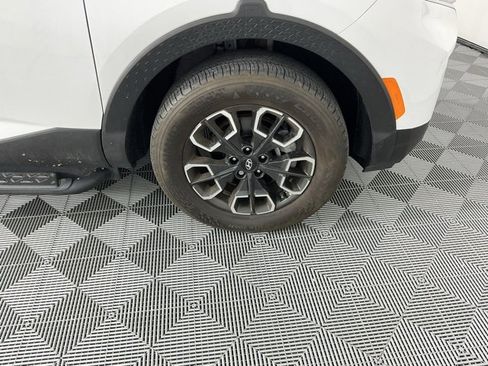 Used 2024 Hyundai Santa Cruz SEL w/ Activity Package image 15