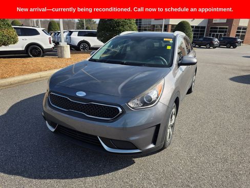 Used 2018 Kia Niro LX image 1