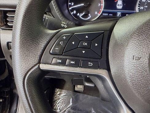 Used 2024 Nissan Sentra SV image 14