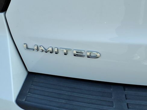 Used 2024 Ford Expedition Limited AWD/4WD image 6