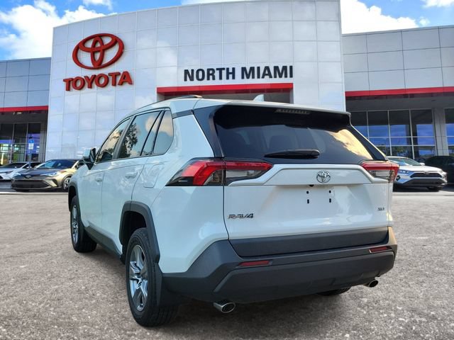 Used 2024 Toyota RAV4 XLE FWD image 3